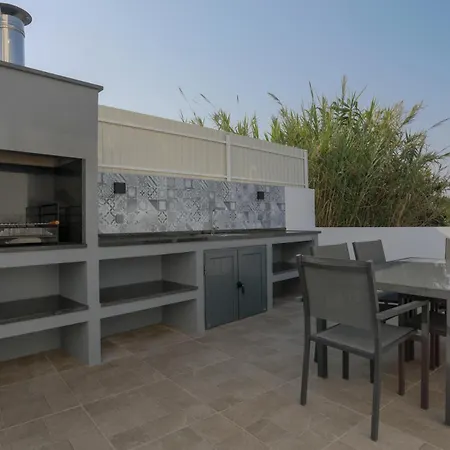 Caldara, Private Pool, Outdoor Kitchen, Airco & Pellet Heater - Near & Town Villa *